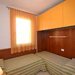 Seaside Comfort Flat With Modern Amenities דירה ביביונה