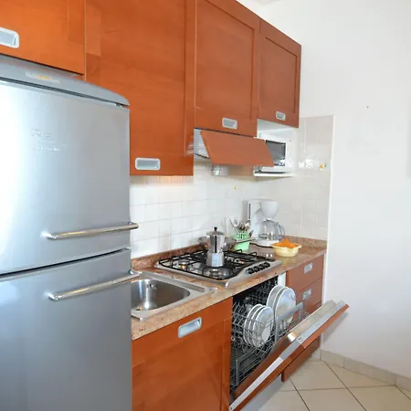 Seaside Comfort Flat With Modern Amenities ビビオーネ