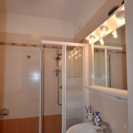Seaside Comfort Flat With Modern Amenities Apartment *